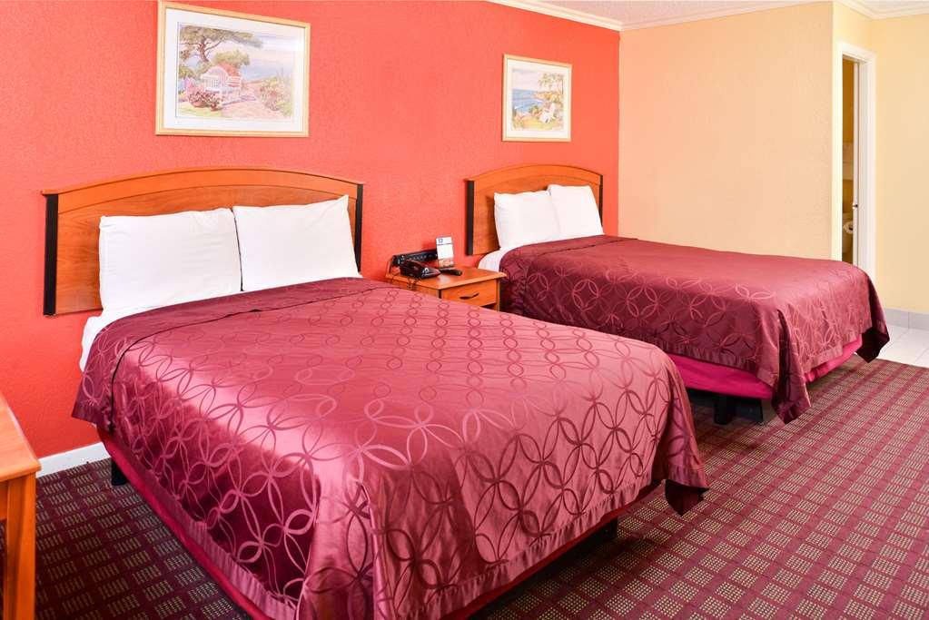 Americas Best Value Inn Буда Екстер'єр фото