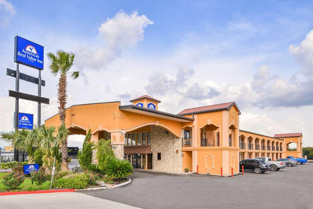 Americas Best Value Inn Буда Екстер'єр фото
