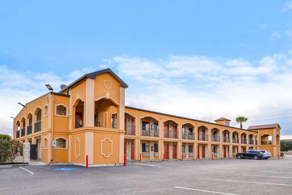 Americas Best Value Inn Буда Екстер'єр фото